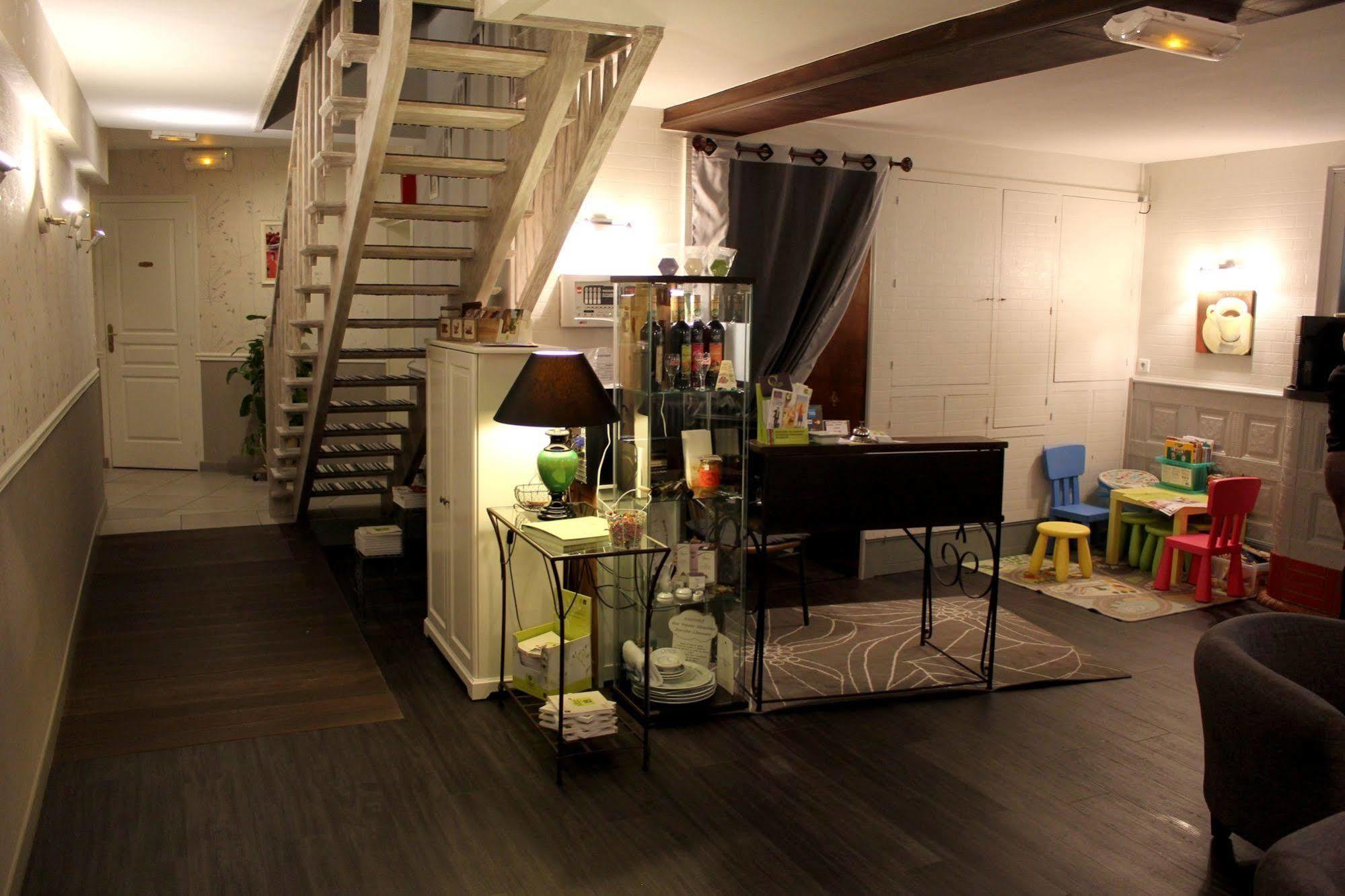 La Bonne Auberge Nouzerines ภายนอก รูปภาพ